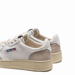 AUTRY MEDALIST LOW W LEATHER/SUEDE Women's Sneakers, White/White