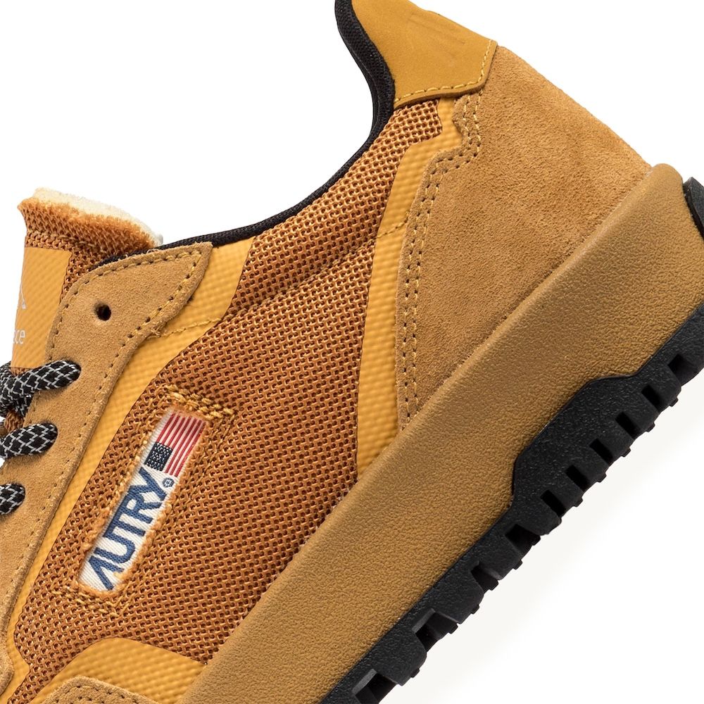 WILDPACE LOW WOMAN Women's Sneakers, Buckthorn