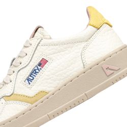 MEDALIST LOW WOMAN NBK/ELE/SUEDE Sneakers Donna, Lemon Meringue/Silk