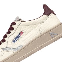 MEDALIST LOW WOMAN NBK/ELE/SUEDE Fig/Silver